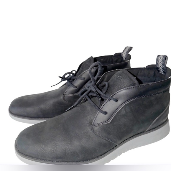 UGG Union Chukka Boot Men’s Black Leather Sz 11 Contemporary Minimalist career main image 9